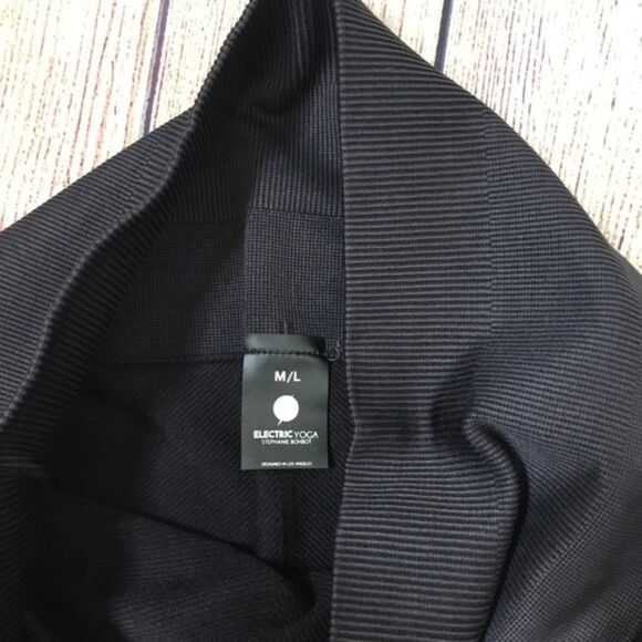 Electric Yoga Seamless Leggings Eggplant M/L - Picture 9 of 12